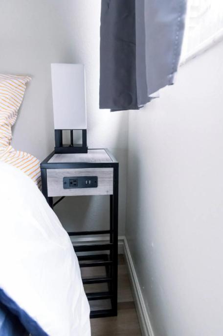 King Bed + Studio! Free Parking, Patio, Wfh Space! Сіетл Екстер'єр фото